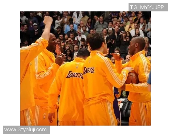 2011年湖人与山猫激战回顾：经典对决与精彩瞬间的深度分析