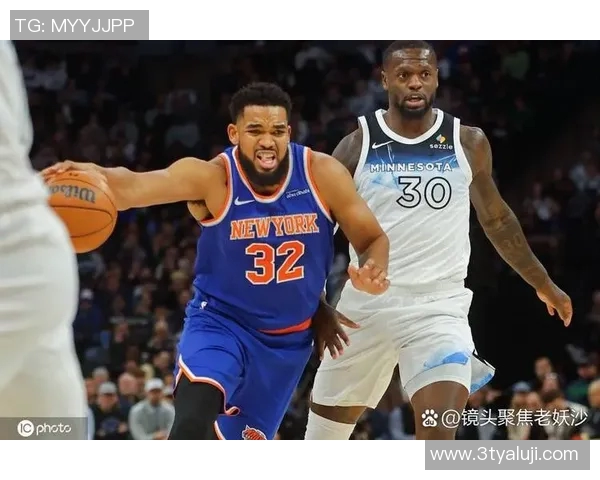 纽约尼克斯与勇士激战正酣球迷期待的精彩对决即将上演